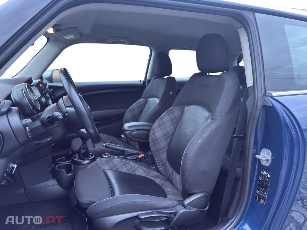 MINI Cooper Cooper D