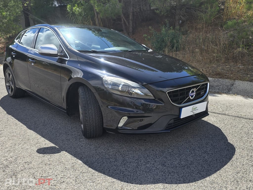 Volvo V40 2.0 D4 R-Design Summum