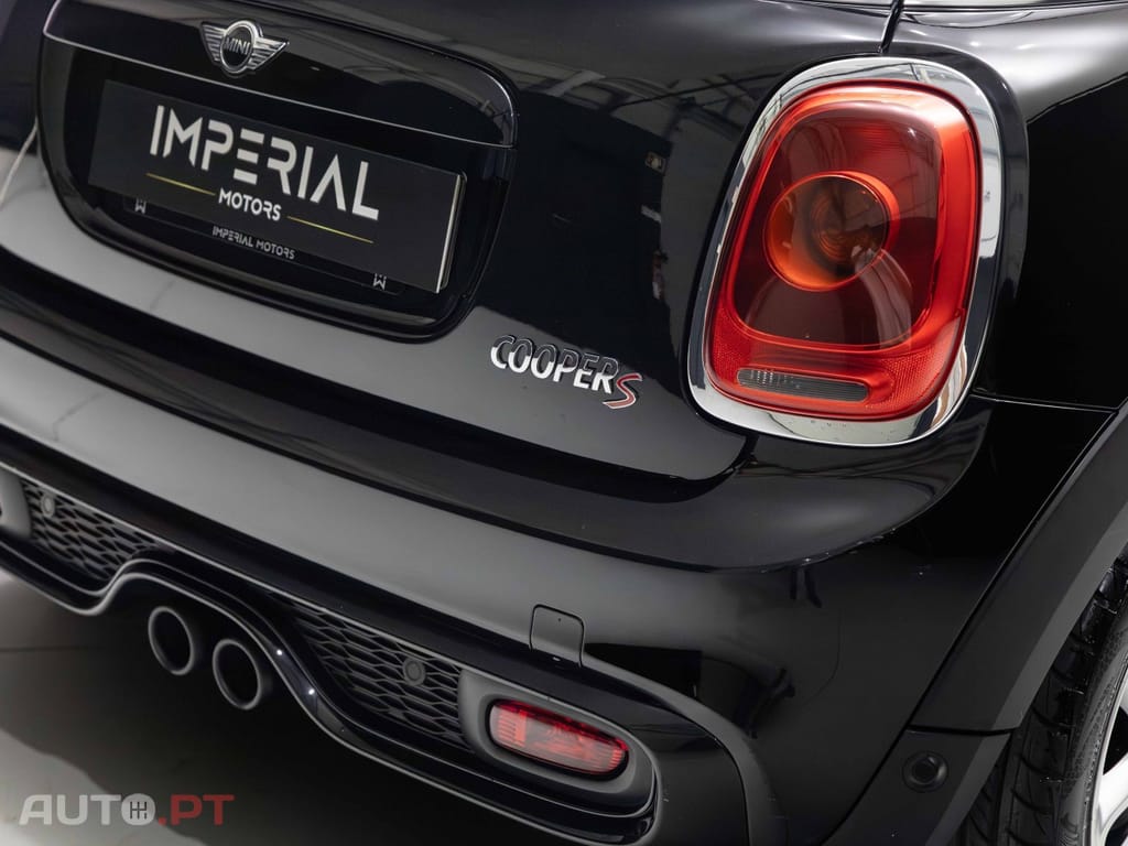 MINI Cooper Cooper S Auto