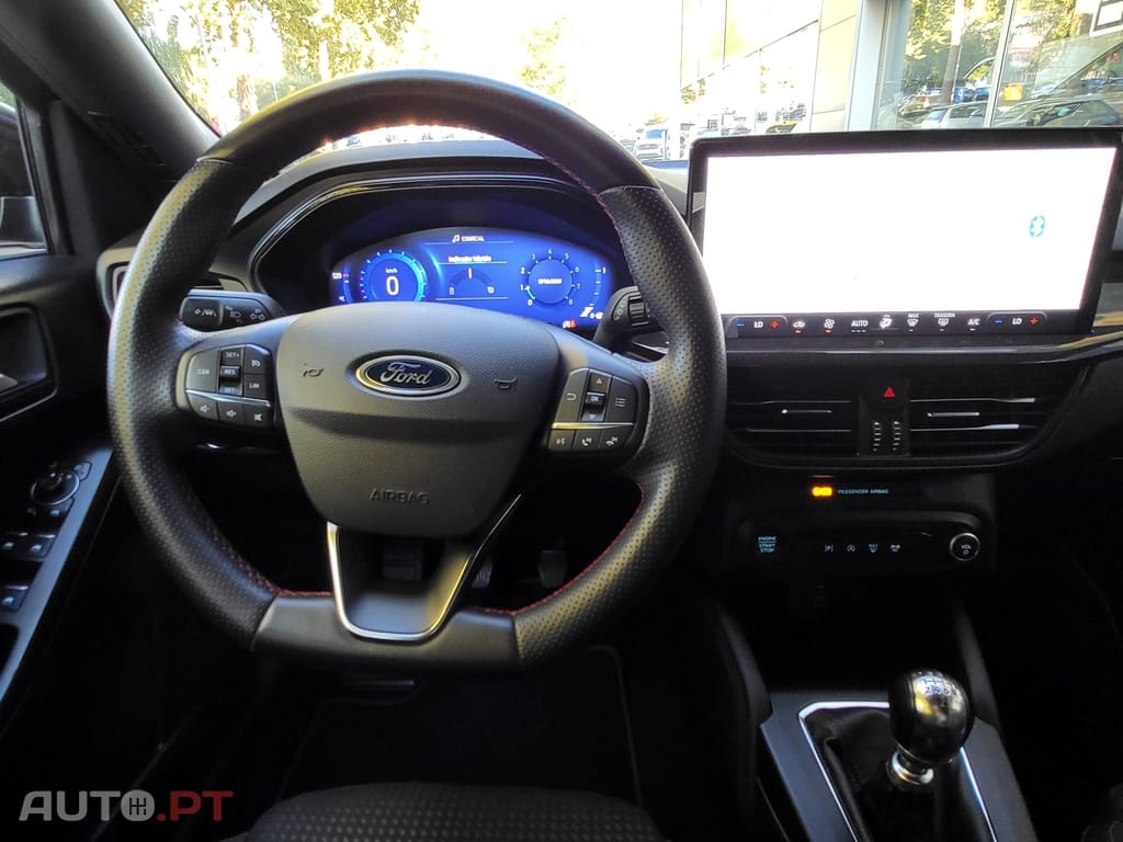 Ford Focus SW 1.0 EcoBoost MHEV ST-Line X