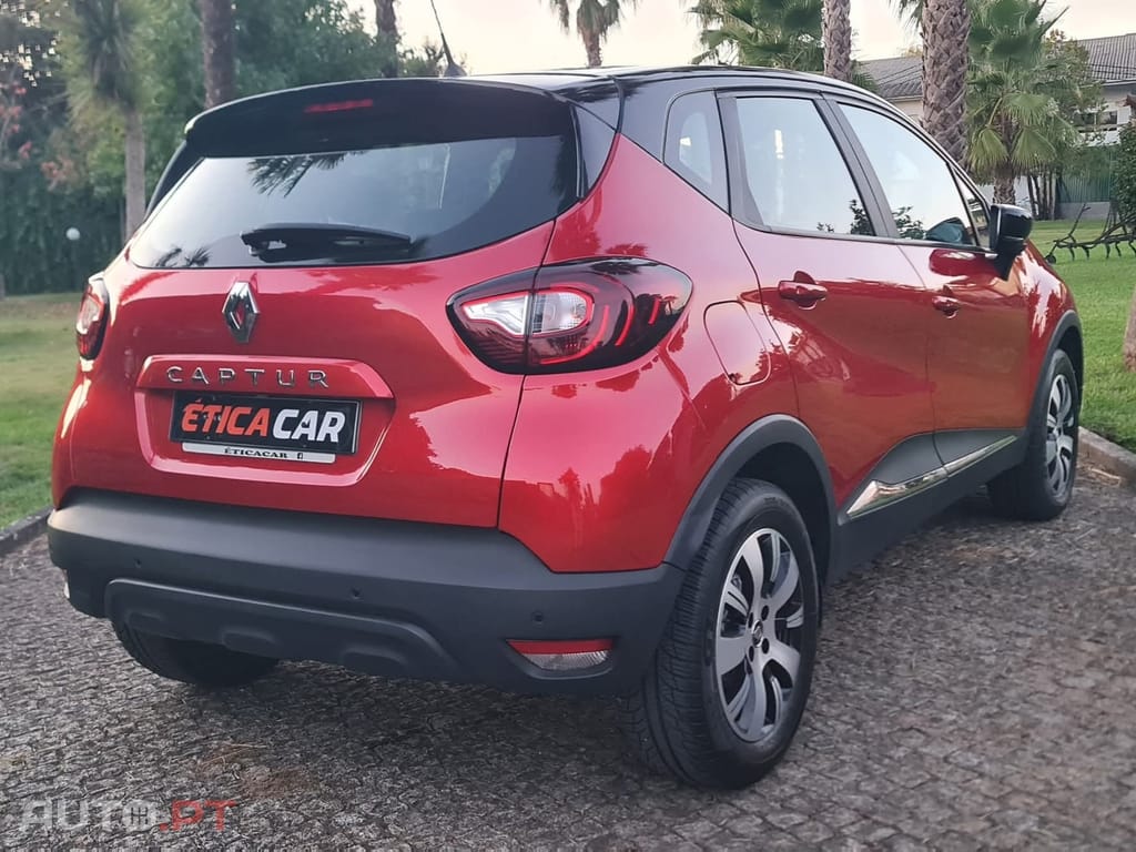 Renault Captur 1.5 dCi Red Edition