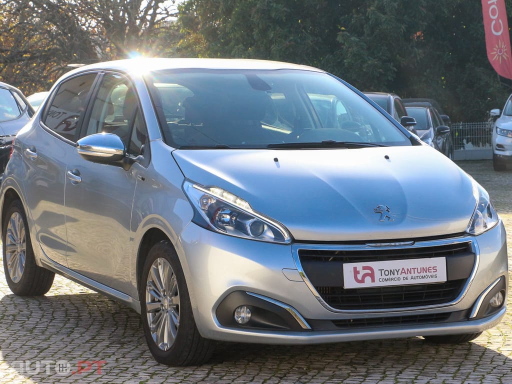 Peugeot 208 1.6 BlueHDi Style