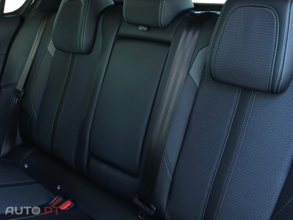 Peugeot 308 1.2 PureTech Allure EAT8