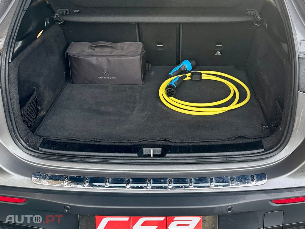 Mercedes-Benz EQA 250 AMG Line IVA Dedutível