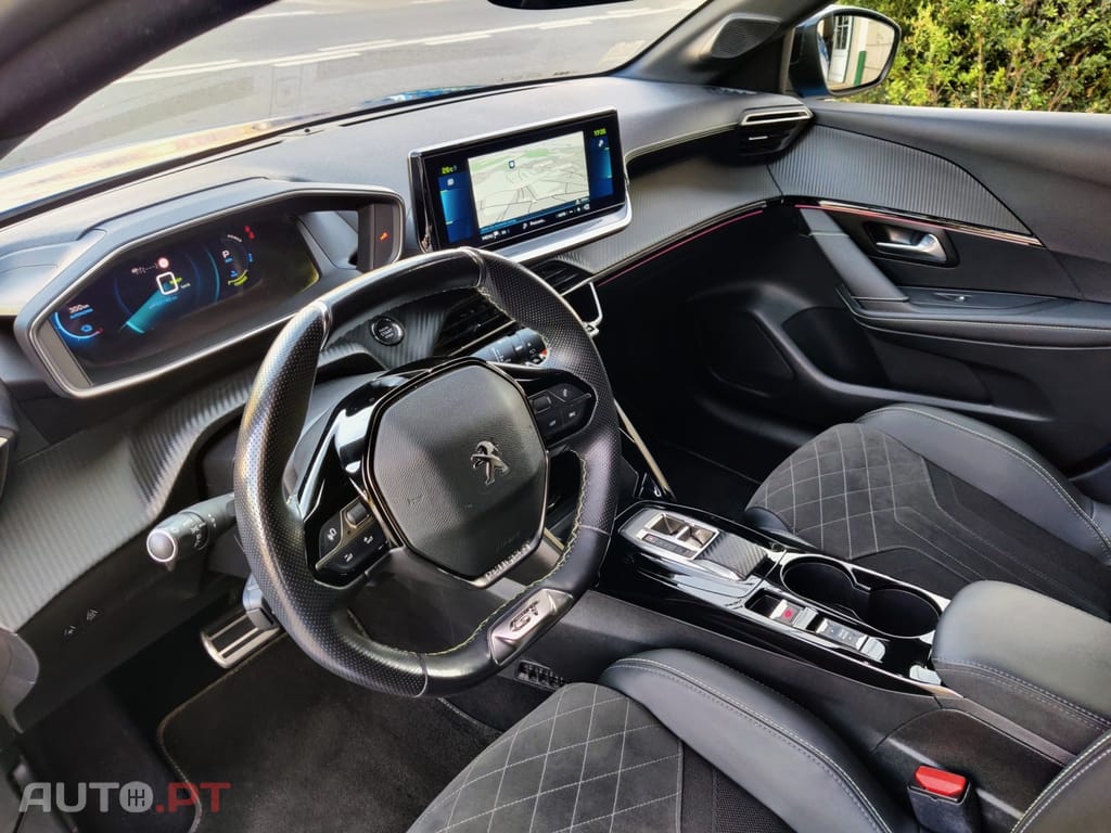 Peugeot E-208 50 kWh GT