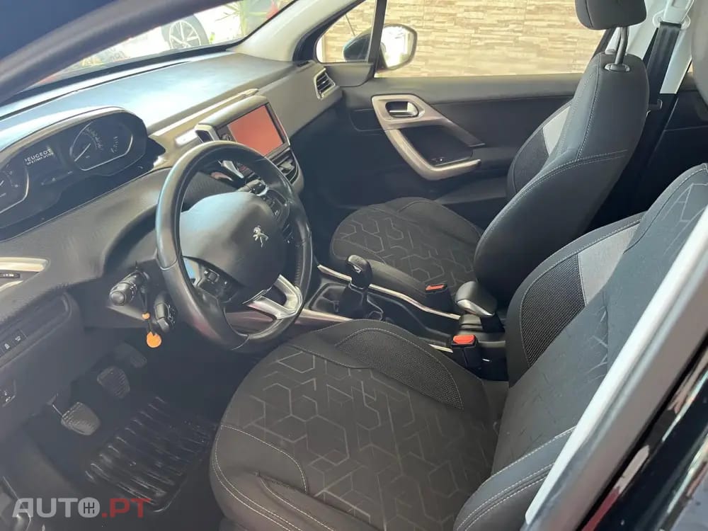 Peugeot 2008 1.6 BlueHDi Style