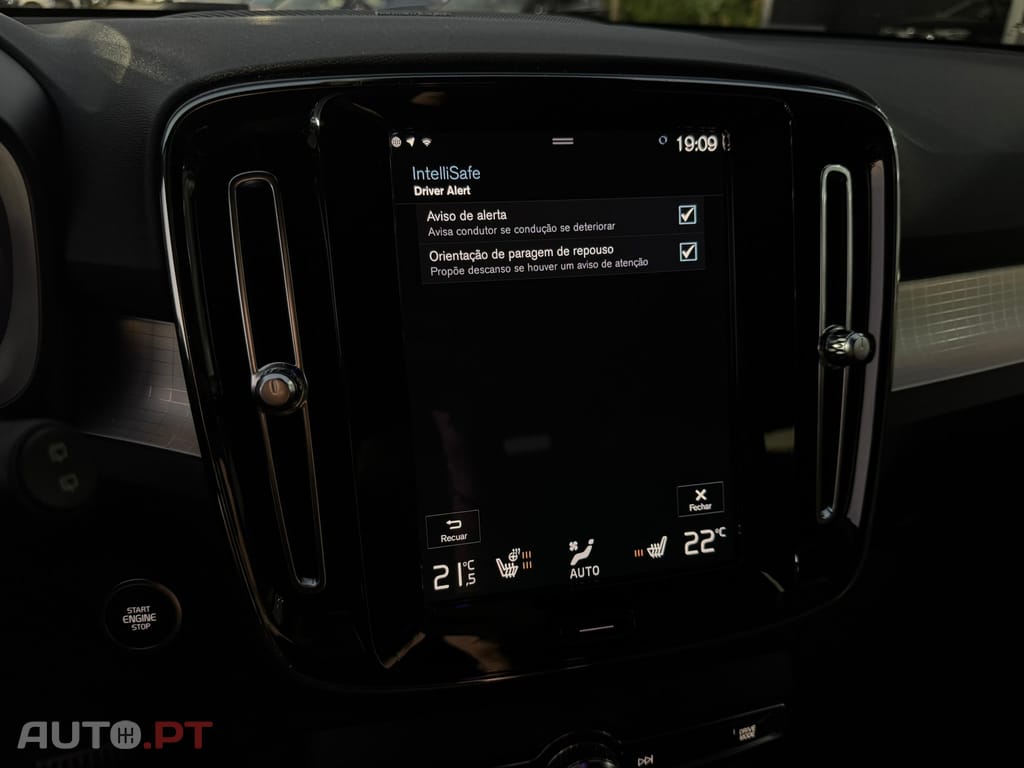 Volvo XC40 1.5 T4 PHEV Plus Dark