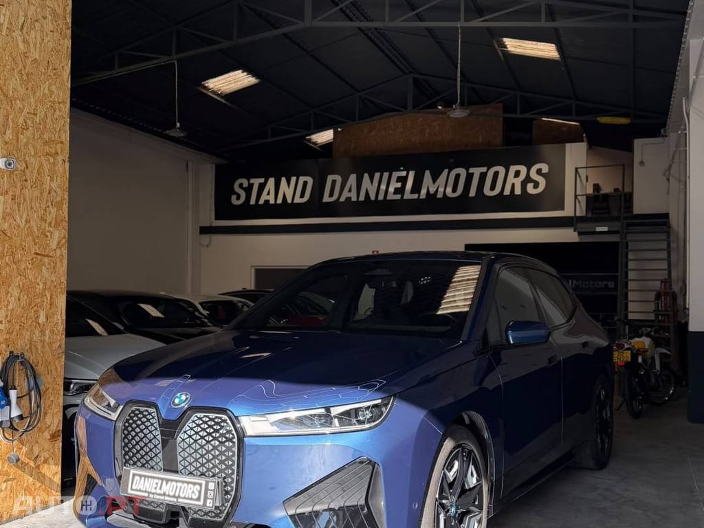 BMW iX xDrive 40