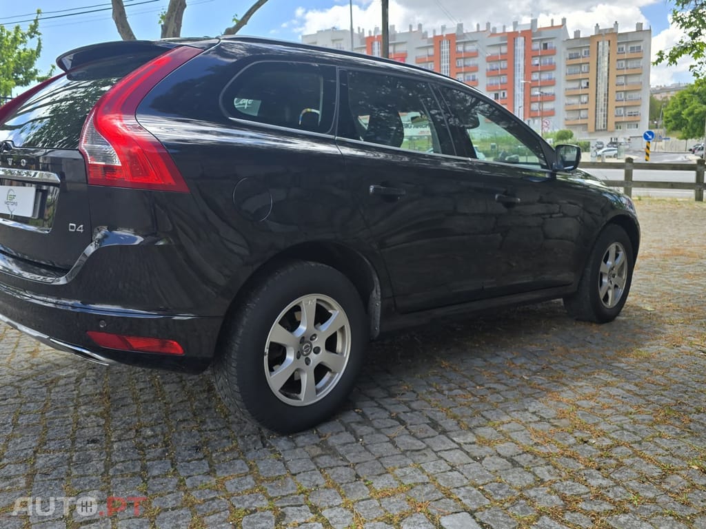 Volvo XC60 2.0 D4 Momentum Geartronic