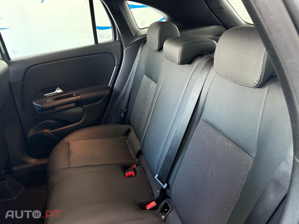 Mercedes-Benz GLA 180 d Style