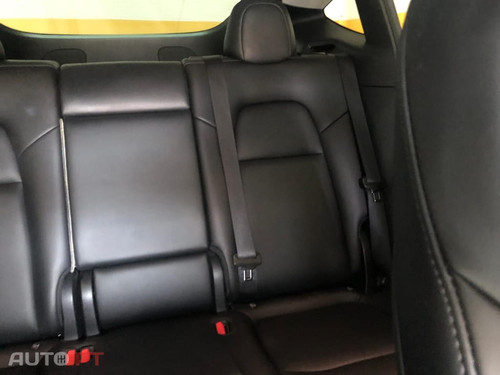 Tesla Model Y Performance Tração Integral