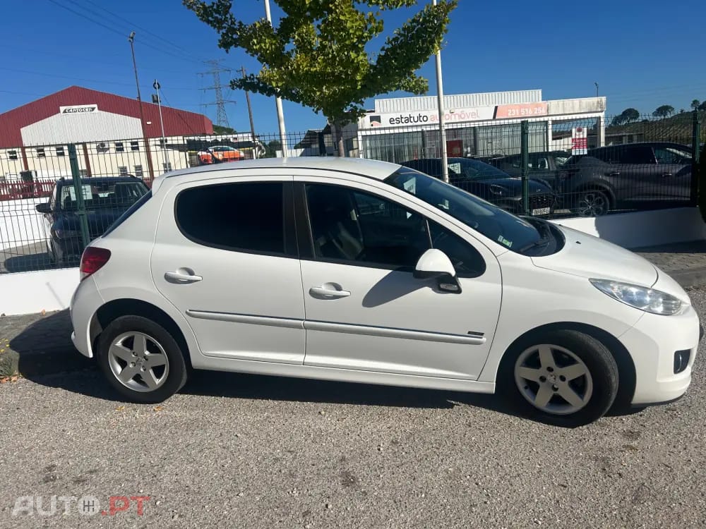 Peugeot 207 1.4 16V Sportium