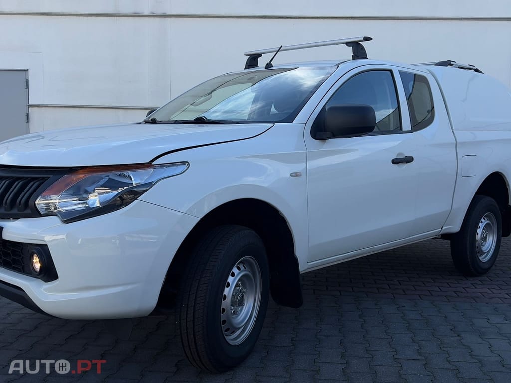 Mitsubishi L200 2.4 DI-D CD Invite Space Cab 3L 4WD