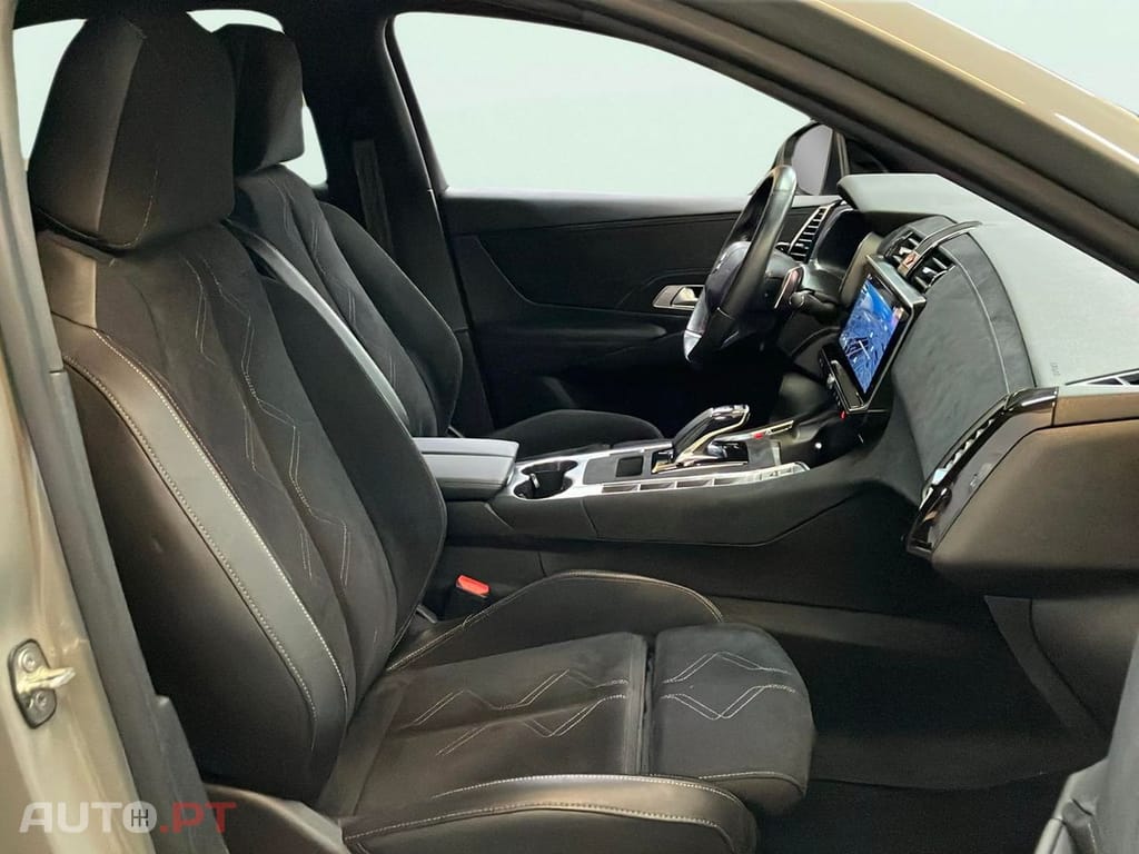 DS DS7 Crossback E-Tense Performance Line+ EAT8
