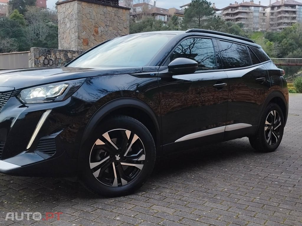 Peugeot E-2008 50 kWh Allure