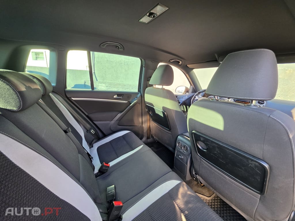 Volkswagen Tiguan 2.0 TDI R-Line 4 Motion - Bola de Reboque