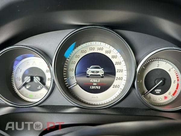 Mercedes-Benz E 220 CDI Coupe 7G-TRONIC