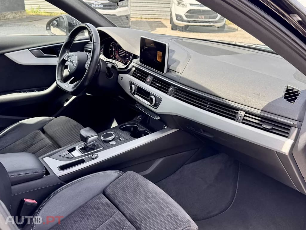 Audi A4 2.0 TDI S-line S tronic