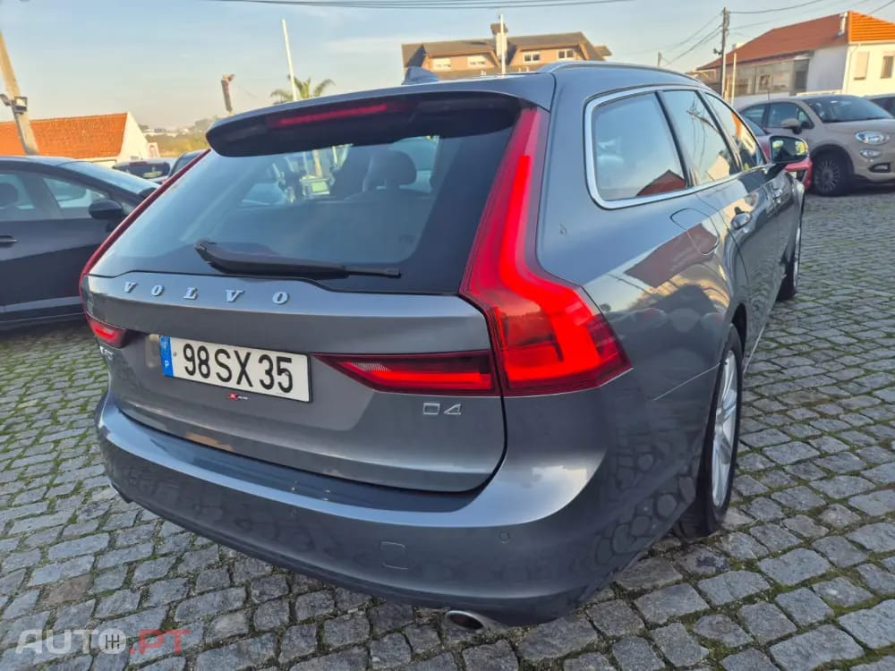 Volvo V90 2.0 D4 Momentum Plus Geartronic