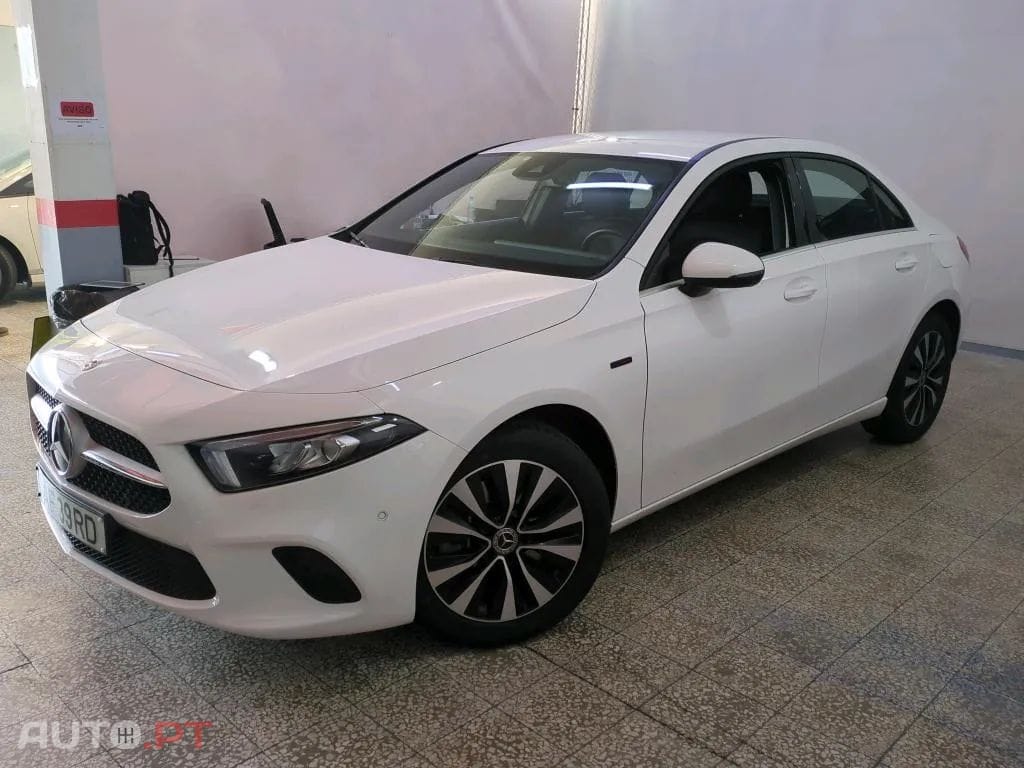Mercedes-Benz A 250 e Style Plus