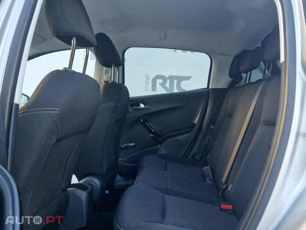 Peugeot 208 1.4 HDi SE Style