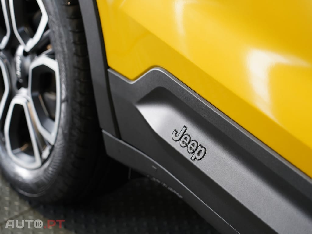 Jeep Avenger 54 kWh Summit
