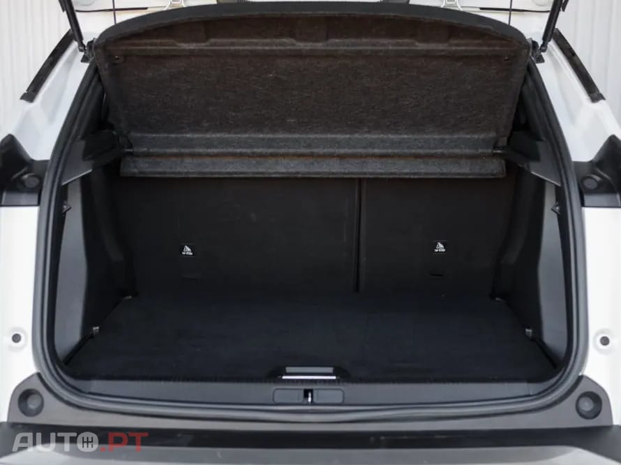 Peugeot 2008 1.2 PureTech Allure EAT8