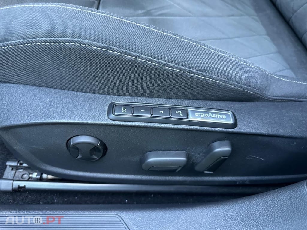 Volkswagen Golf 1.4 TSI e-Hybrid DSG