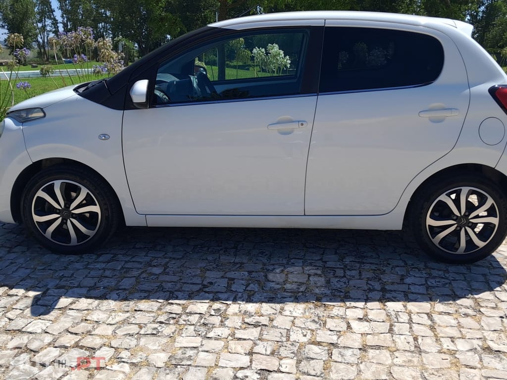 Citroen C1 1.2 VTi Shine
