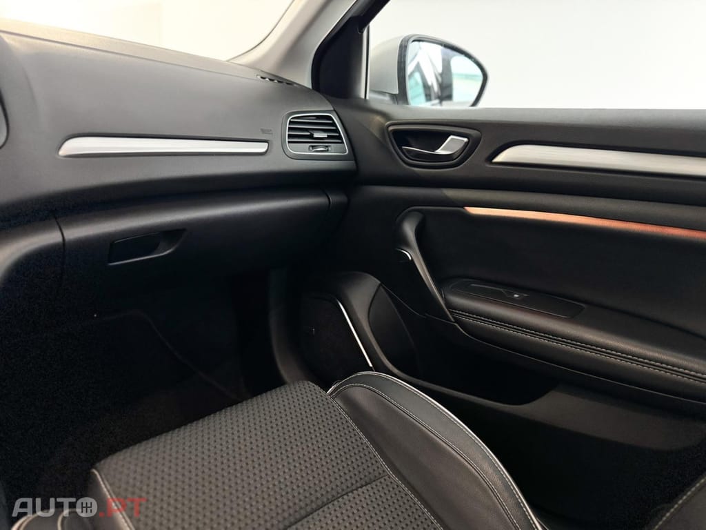 Renault Mégane Sport Tourer 1.5 Blue dCi Bose Edition EDC