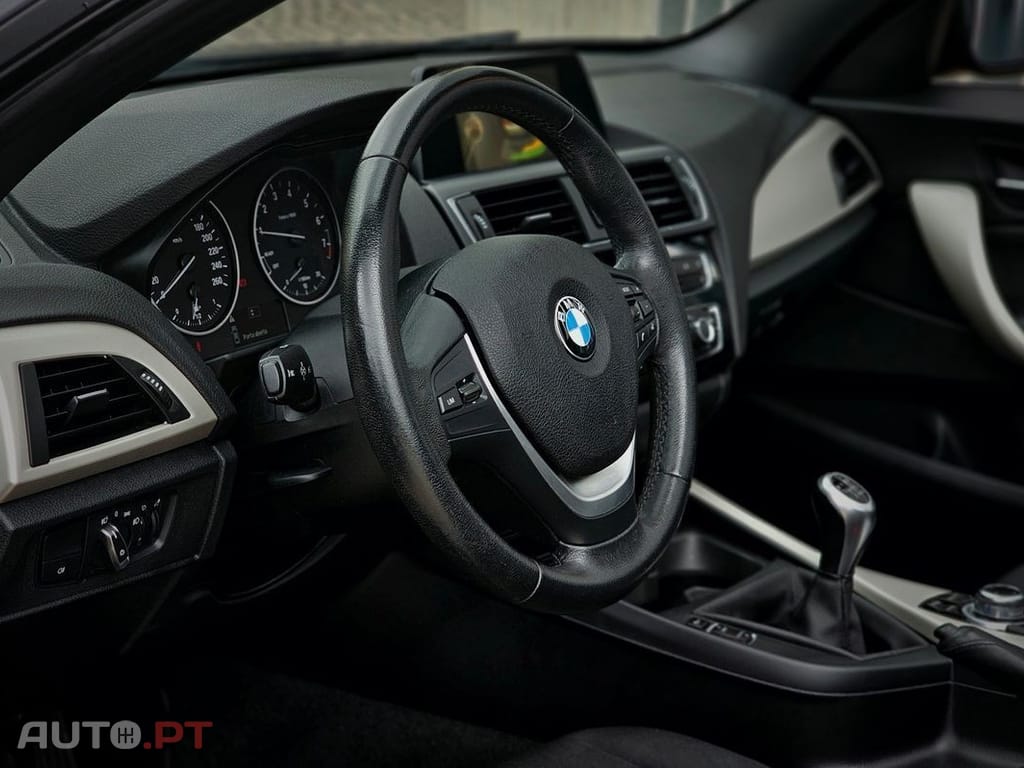 BMW 218 i Cabrio Line Luxury