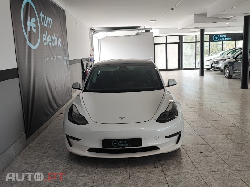 Tesla Model 3 Long-Range Dual Motor AWD — fotografia 5