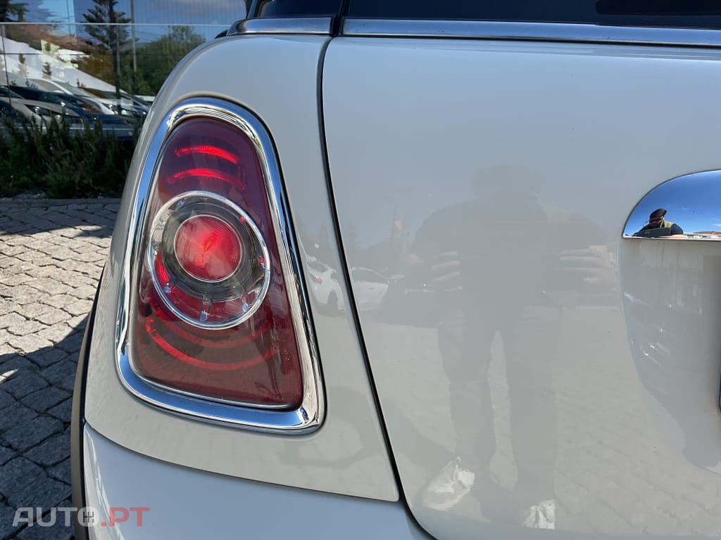 MINI Cooper Cooper D
