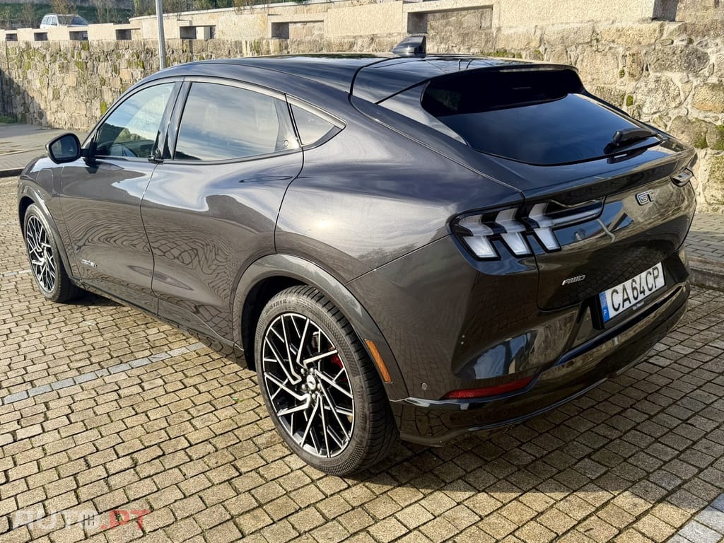 Ford Mustang Mach-E 90.5 kWh GT AWD