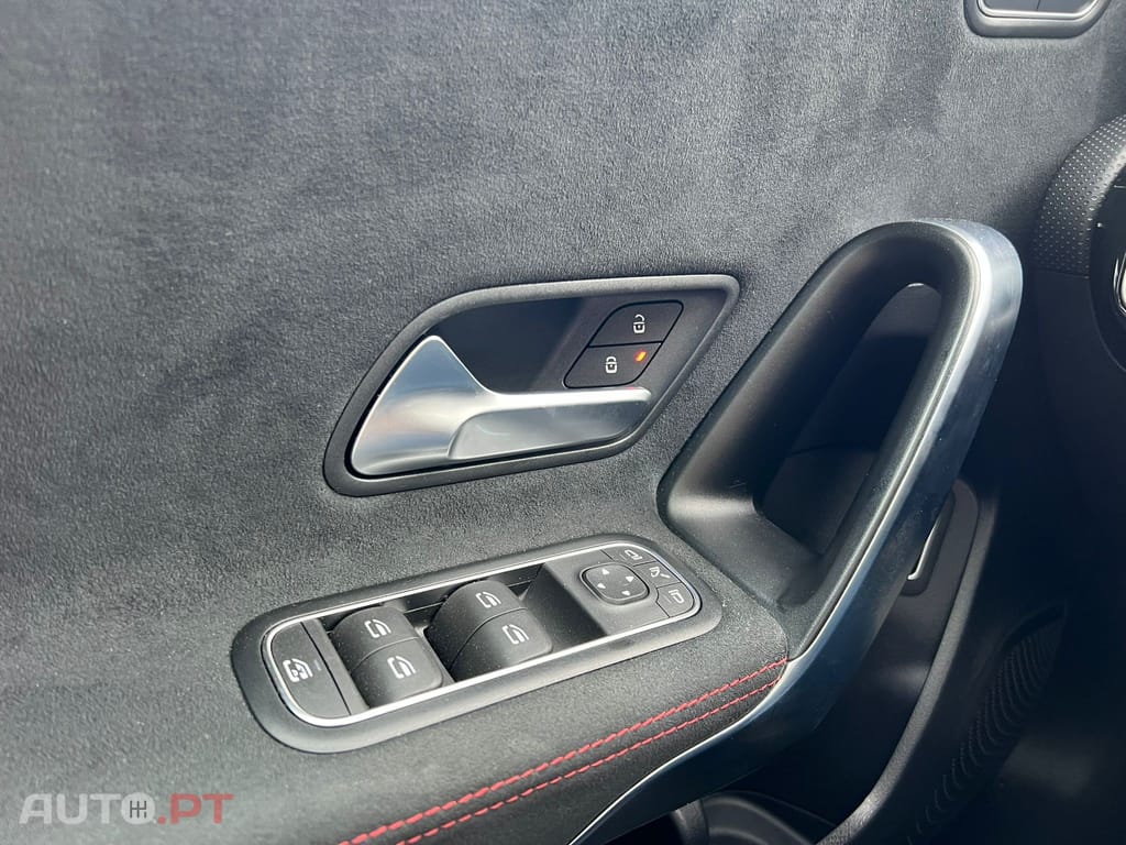 Mercedes-Benz A 250 e AMG Line