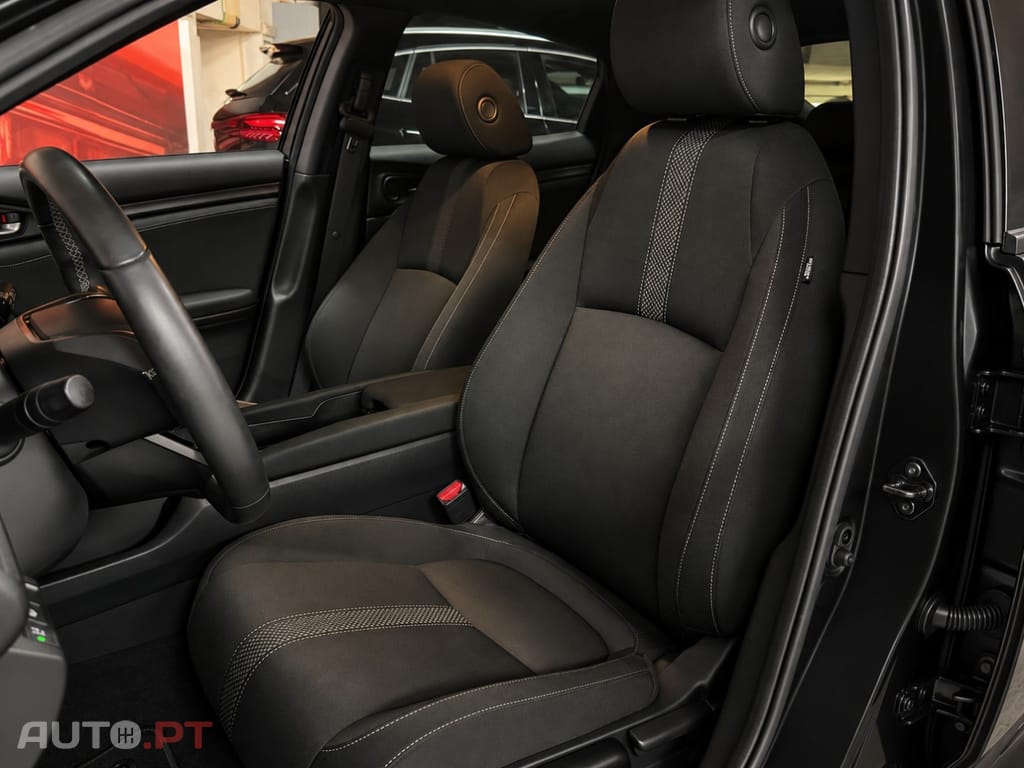 Honda Civic 1.0 i-VTEC Elegance Navi