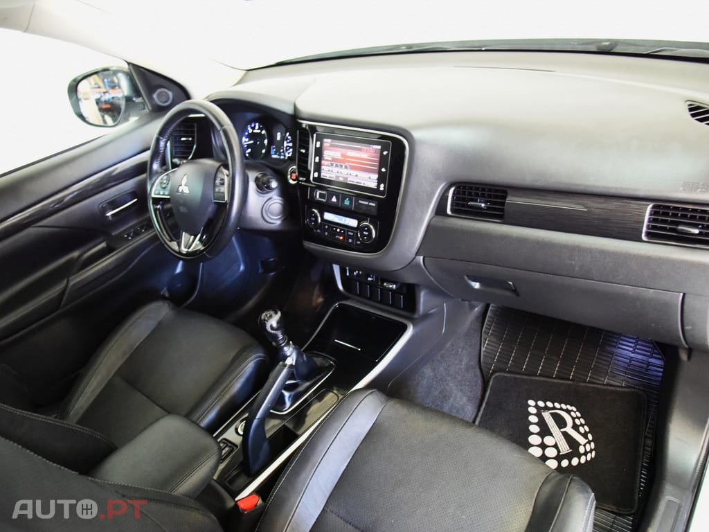 Mitsubishi Outlander 2.2 DI-D Intense