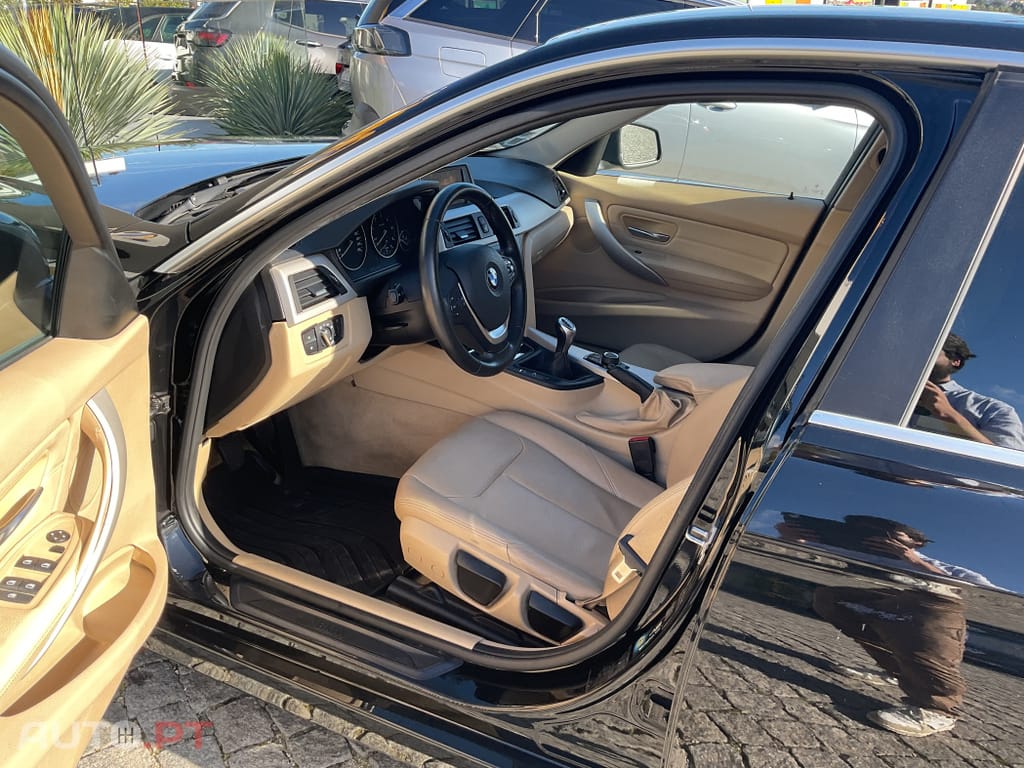 BMW 318 d Touring Line Sport