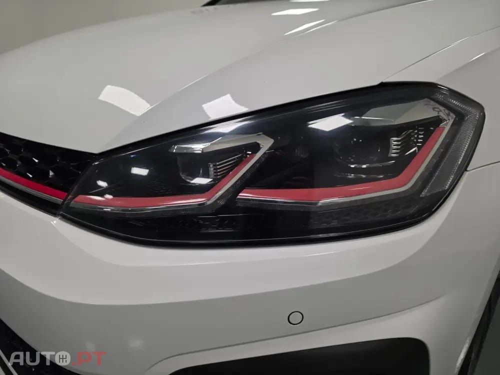Volkswagen Golf 2.0 TSI GTI DSG Performance