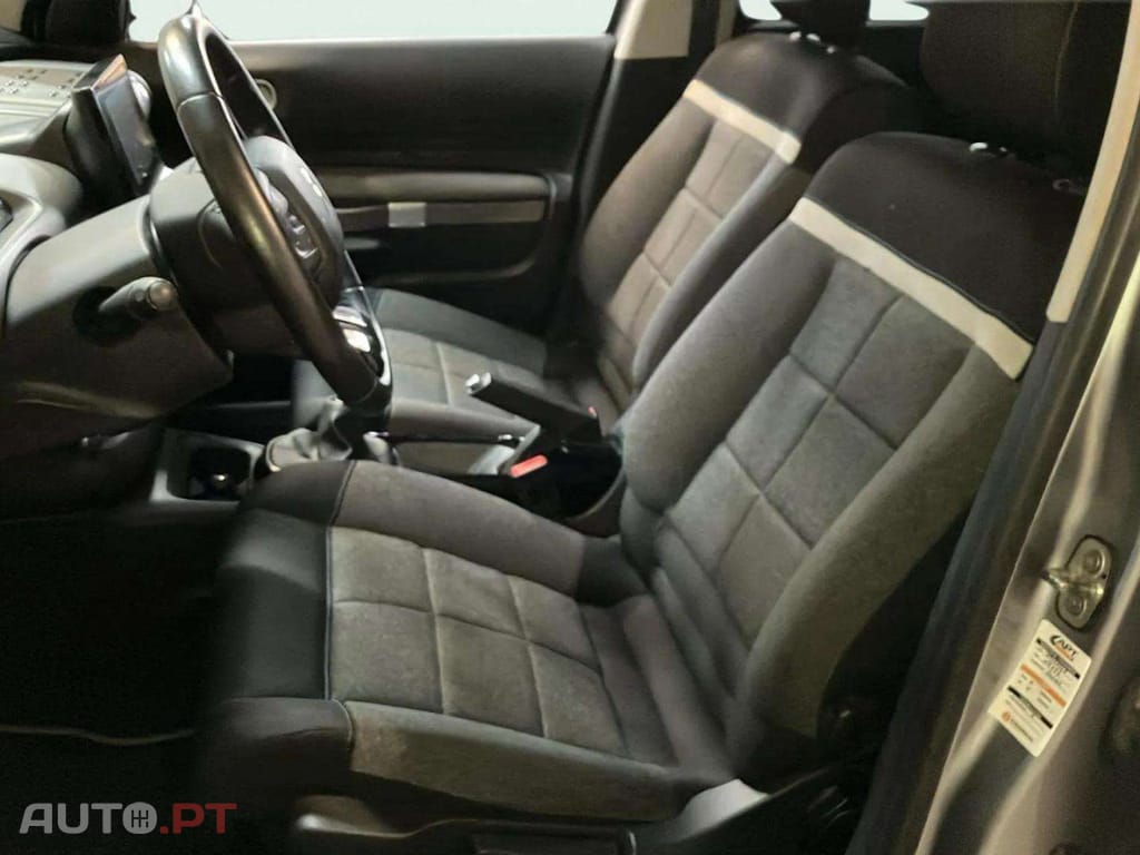 Citroen C4 Cactus 1.5 BlueHDi Shine Pack