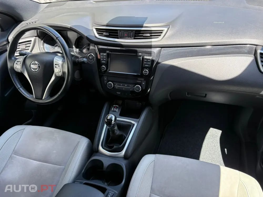 Nissan Qashqai 1.5 dCi Tekna Premium 17 Alcantara
