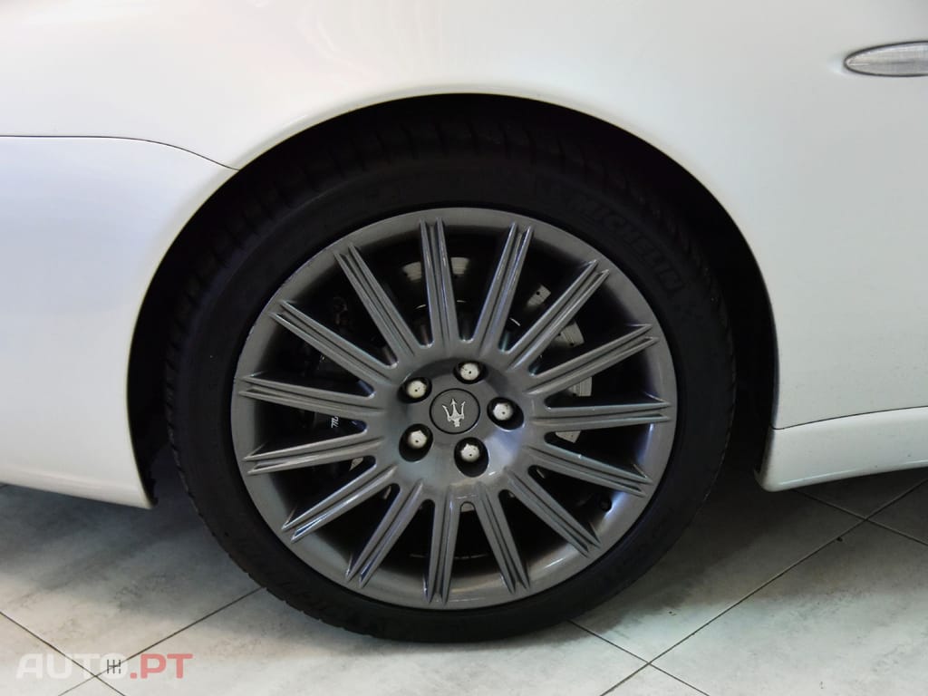 Maserati 4200 COUPE GT CAMBIOCORSA V8