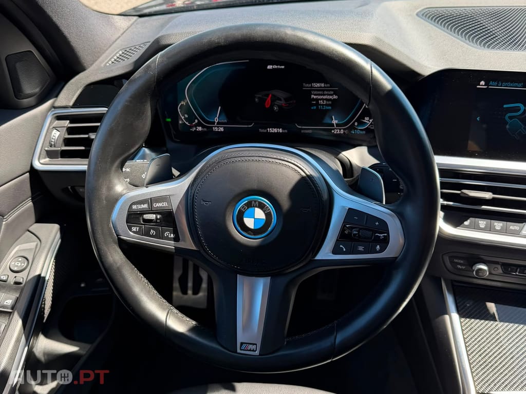BMW 330 e Touring Pack M Auto