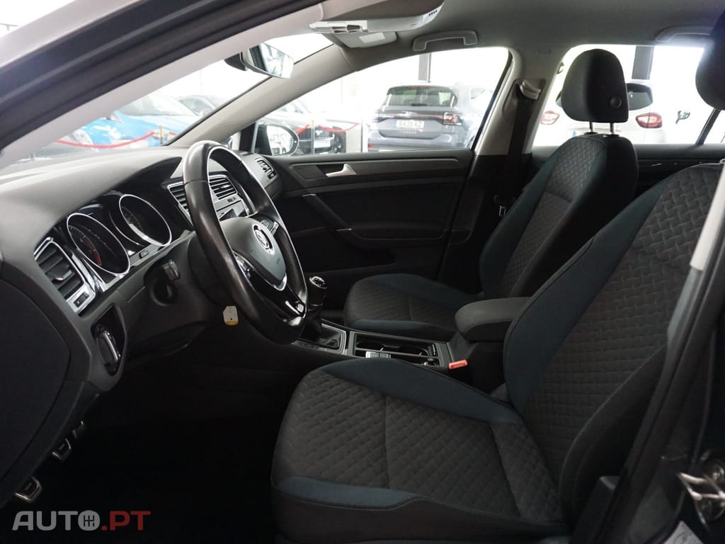 Volkswagen Golf 1.0 TSI OPF IQ.DRIVE