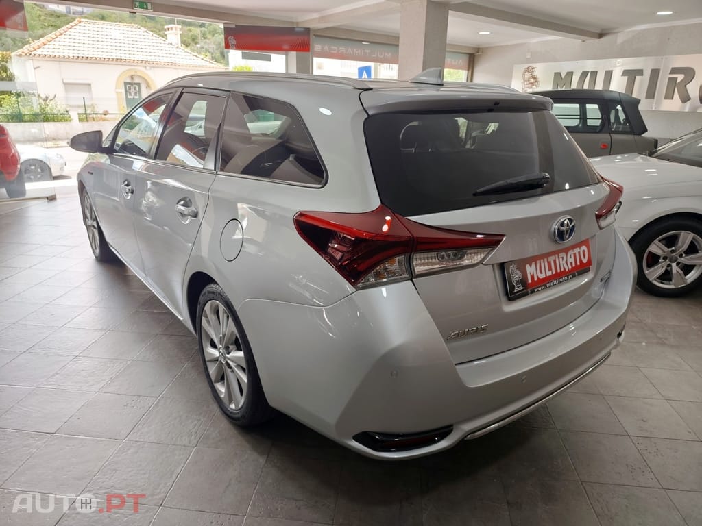 Toyota Auris Touring Sports 1.8 HSD Exclusive+Navi