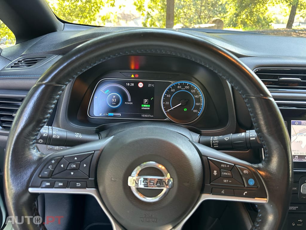 Nissan Leaf Tekna ProPilot Park