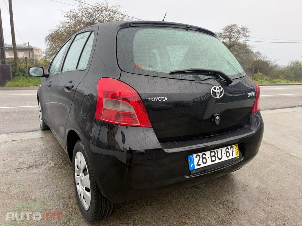 Toyota Yaris 1.0 Sol AC