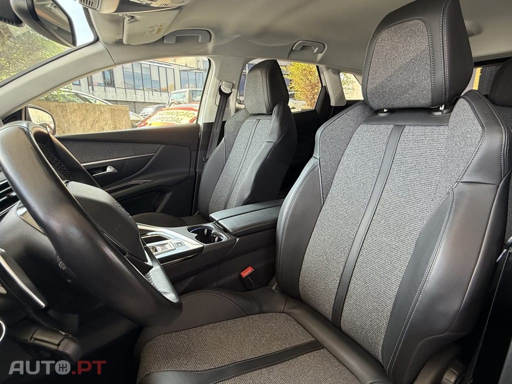 Peugeot 3008 1.2 PureTech Allure EAT8