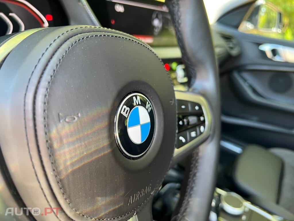 BMW 116 d Pack Desportivo M Auto