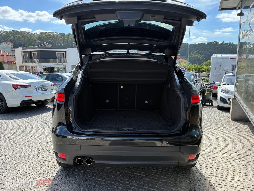Jaguar F-Pace 2.0 i4D Pure